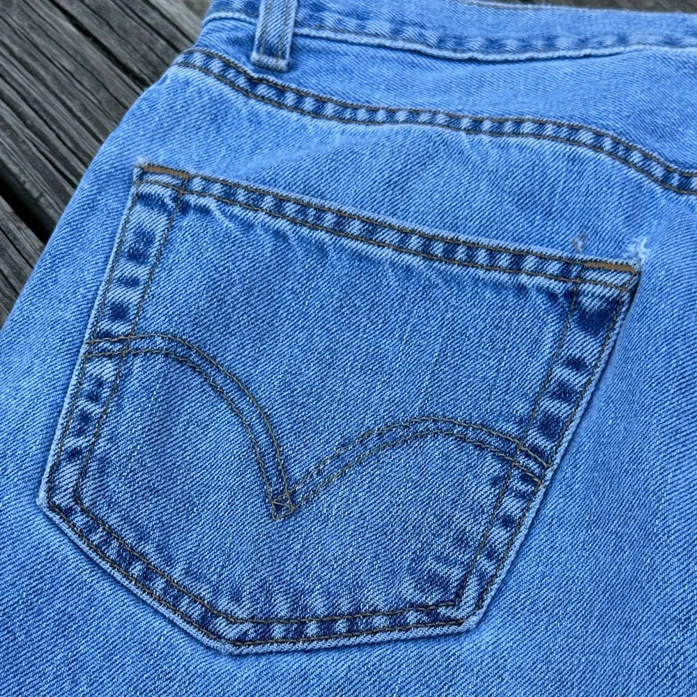 Levi's Light Blue Straight Men's Relaxed fit Jeans 550’s W36 L31 - Picture 5 of 8